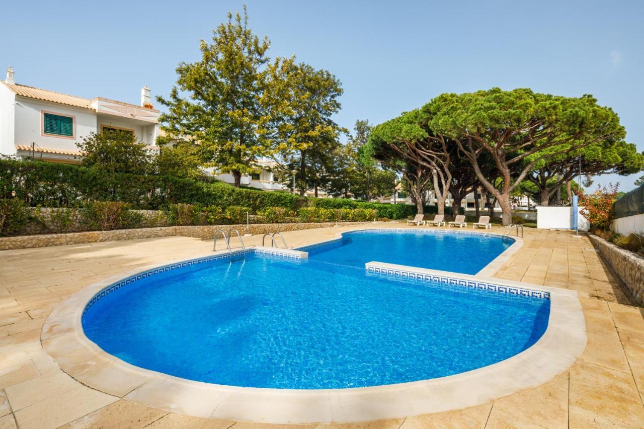 Falesia Beach Villa By The Portuguese Butler Olhos de Agua  Bagian luar foto