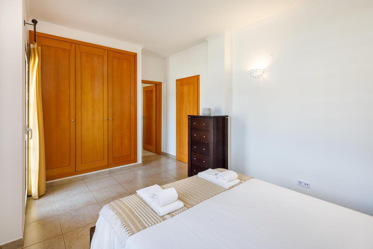 Falesia Beach Villa By The Portuguese Butler Olhos de Agua  Bagian luar foto