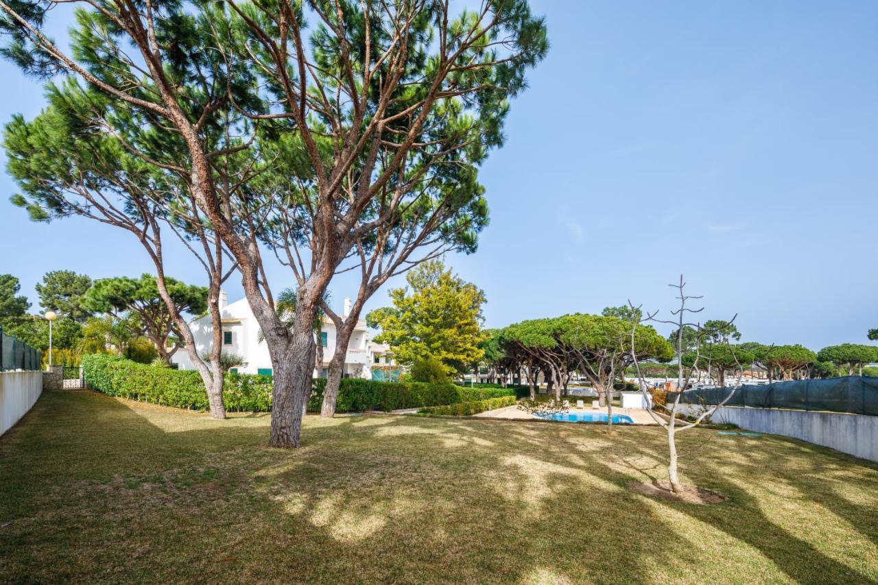 Falesia Beach Villa By The Portuguese Butler Olhos de Agua  Bagian luar foto