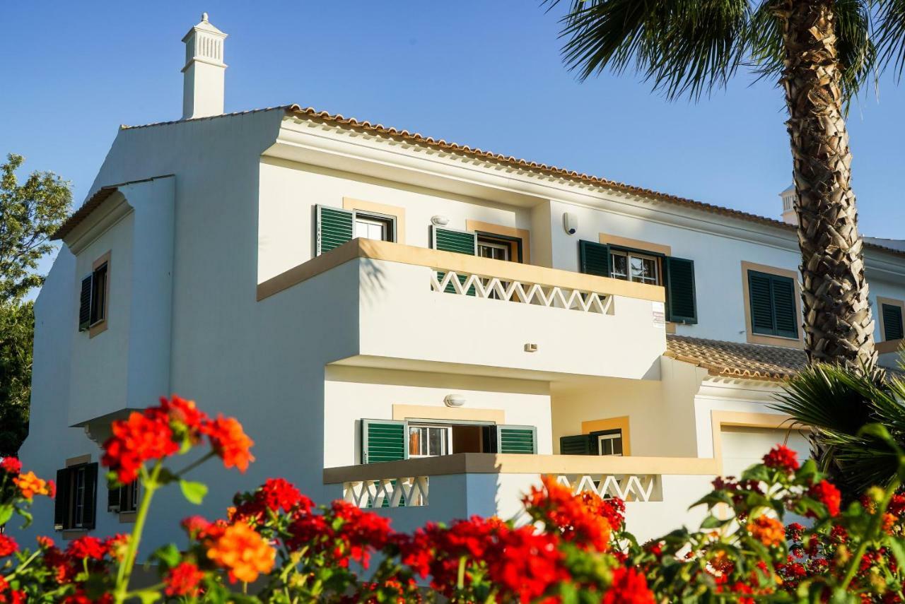 Falesia Beach Villa By The Portuguese Butler Olhos de Agua  Bagian luar foto